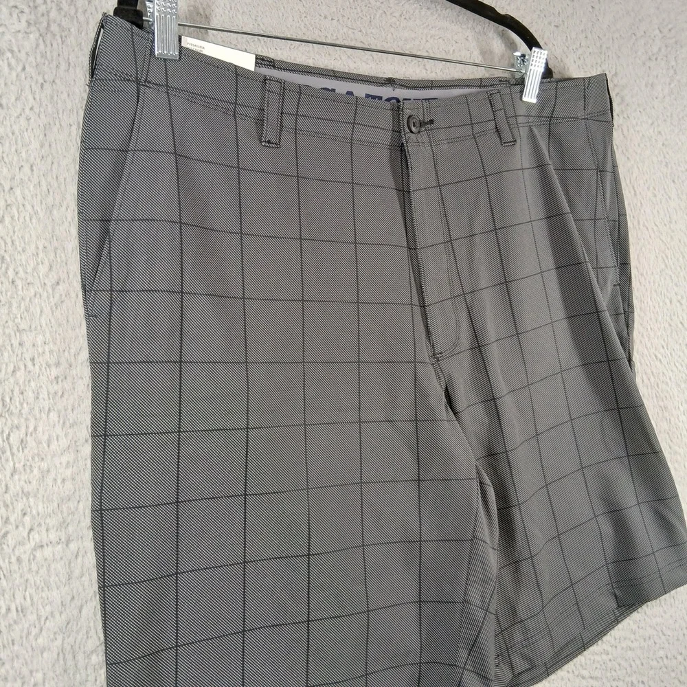 PGA TOUR Golf Shorts Active Waistband Stretch Accessory Pocket 40 Grey Plaid NWT